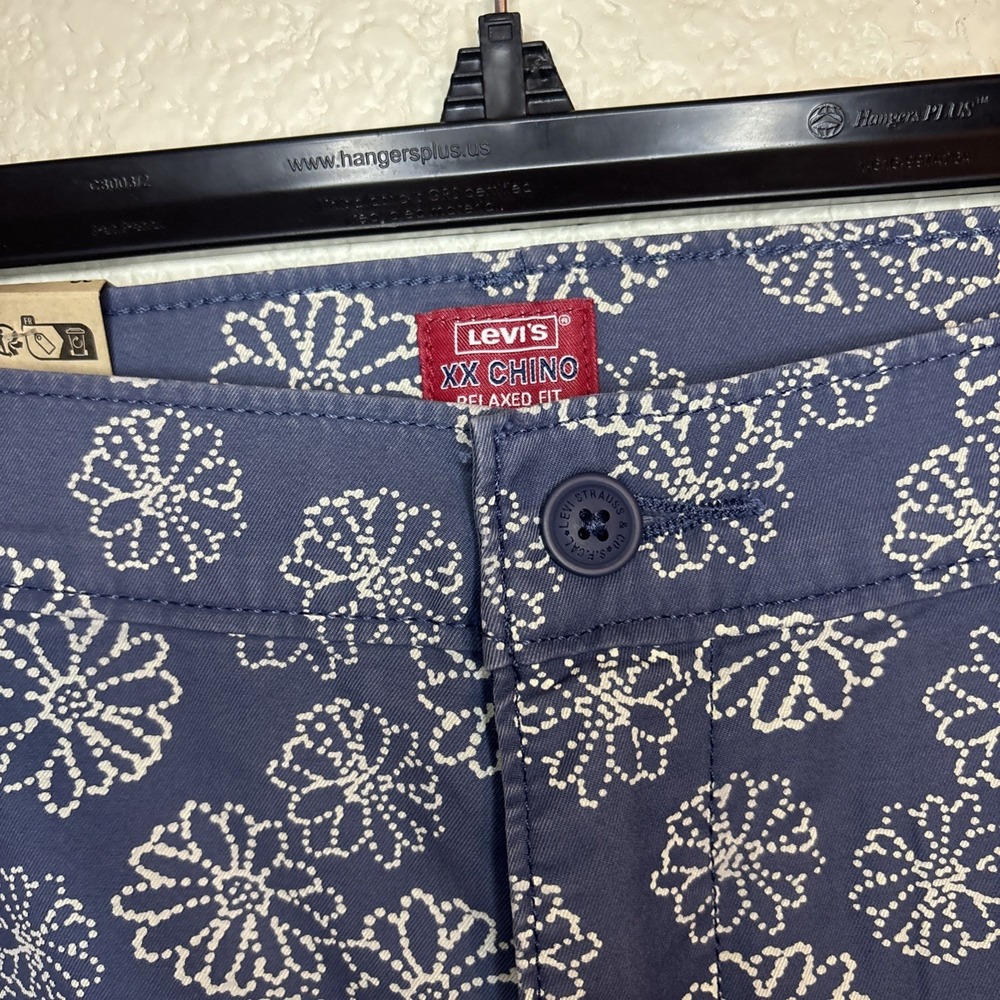 Levis Chino‎ Shorts Mens 36 Floral Lightweight 100 % Cotton - Picture 8 of 16